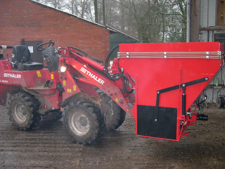 Futterverteiler (16)